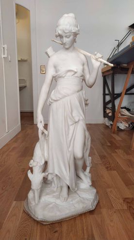Sculpture marbre Nymphe de Diane - ATELIER WHITE